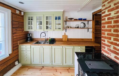 Kitchen, 2 Bedroom Gorgeous Home In Rottneros in Brasstorp