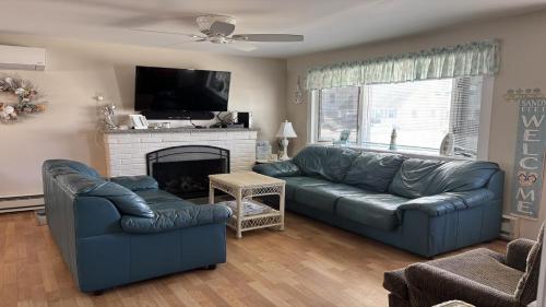 Nicely Updated Single Family Home In North Beach Haven That Accepts Pets! Close To The Beach And All Beach Haven Attractions, in Beach Haven, USA