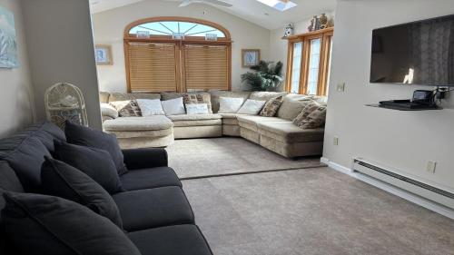 Nicely Updated Single Family Home In North Beach Haven That Accepts Pets! Close To The Beach And All Beach Haven Attractions, in Beach Haven, USA