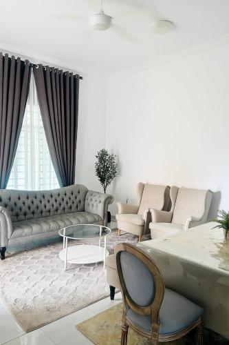 Amnaa & Ahnaa Homestay in ตุมปัต