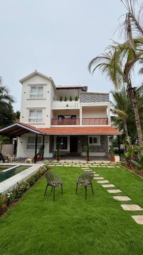 Villa19, ECR