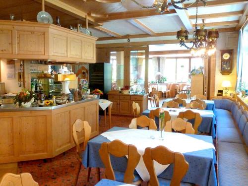 Étterem, Landgasthof-Hotel-Rossle in Elzach