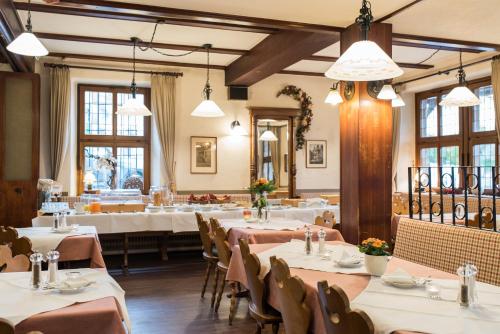 設施, Gasthaus Zum Specht in 赫斯巴赫