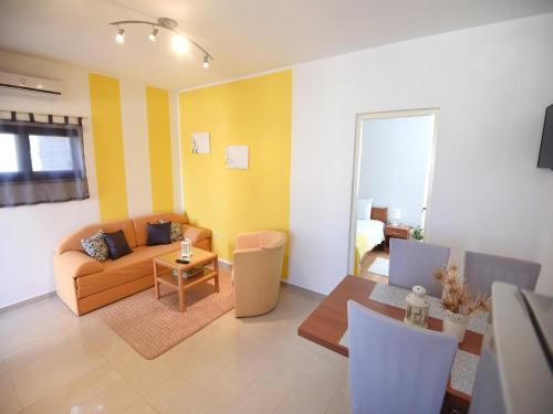 Apartment in Maslenica near the Sea, Maslenica (zdjęcie 6)