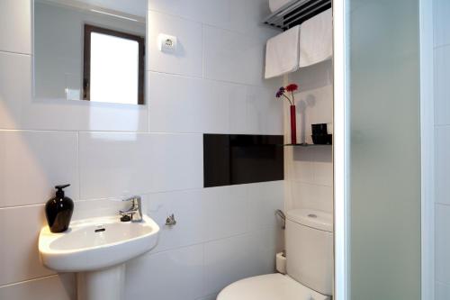 THC Tirso Molina Hostel - image 5