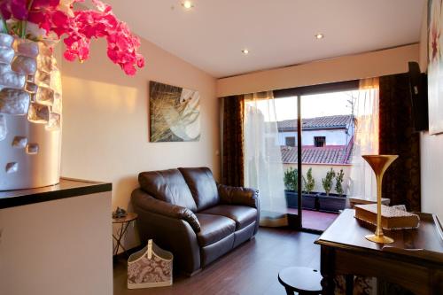 THC Tirso Molina Hostel - image 12