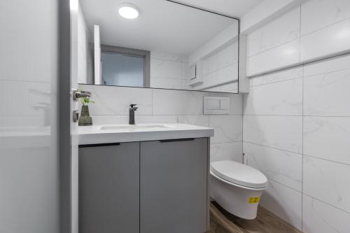 Mu En Apartment - Haiyang Road, Шанхай (фото 9)