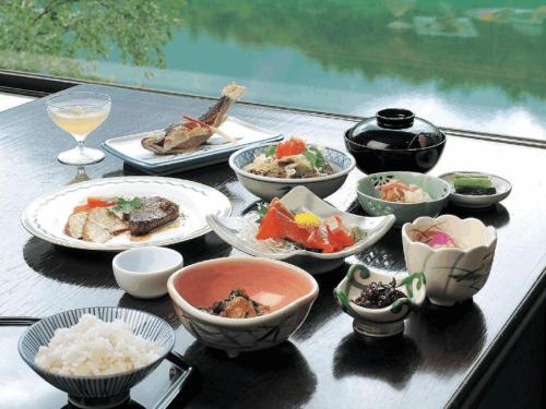 Kamikochi Taishoike Hotel
