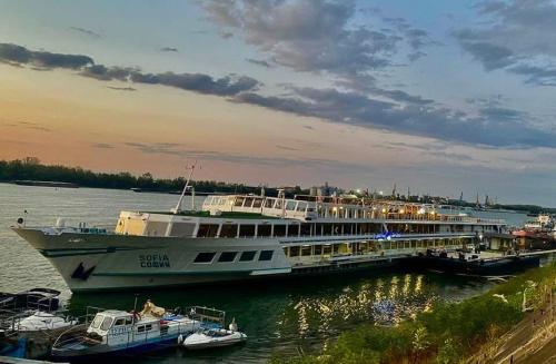 Boat Hotel Sofia, Ruse