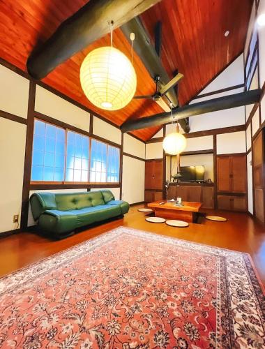 源泉掛け流し付き貸切別荘-Authentic private home with Private Kusatsu Onsen - THE HIDEOUT VILLA KUSATSU-