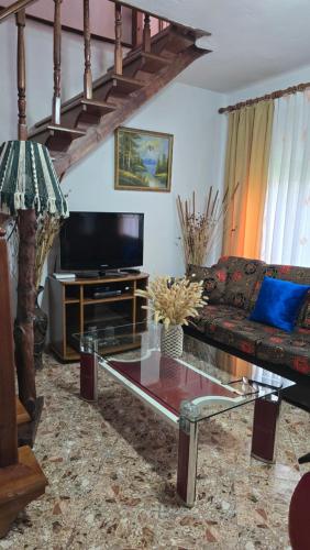 Eni's Villa, 5km From Shengjini Beach in Ishull Lezhë