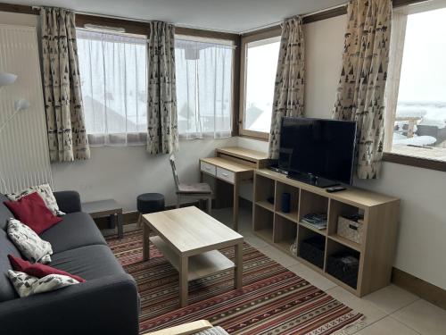 2 bedrooms, 3 beds