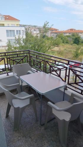 Apartment Photinia in Byala
