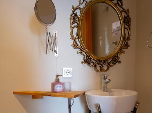 Fatih Balat tarihin içinde şık bir ev - image 7