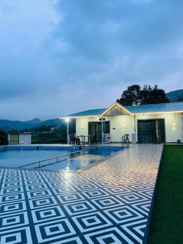 The Crystal Villa
