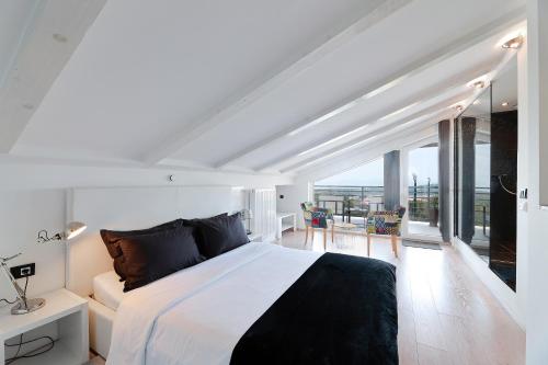 Villa Krasica - Private Tennis Court, Sauna & Jacuzzi in Krasica