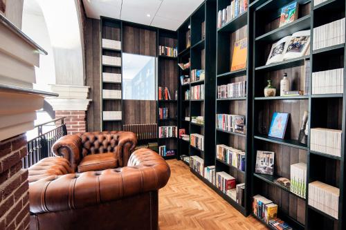 Hotel Not Hotel Amsterdam Room Type - Secret Bookcase XL
