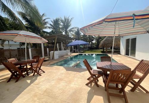 Villa Los Delfines 2 – khách sạn tại Monterrico