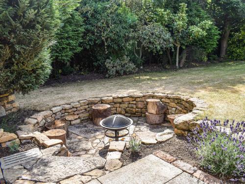 A szálláshely kívülről, Bathurst Cottage in Scarcliffe