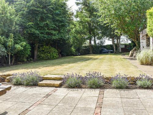 A szálláshely kívülről, Bathurst Cottage in Scarcliffe