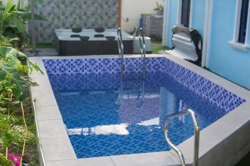 Hidden Koi Staycation in Castillejos