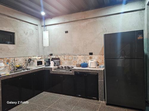 Kitchen, Casa Tolentino Tagaytay - Full house in Magallanes Drive