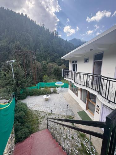 Viesnīcas āriene, The Pahadi Soul Stay and Café in Jibhi