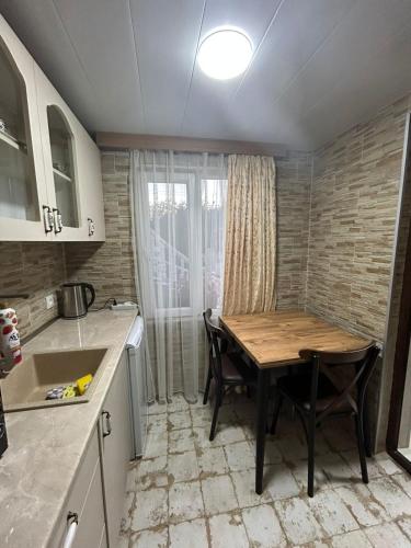 Green Garden Guest House in 茨卡爾圖博