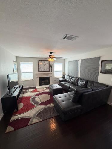 Family Friendly, Relaxing home in Great Location