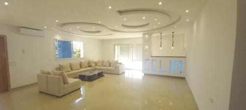 Villa avec piscine in Korba