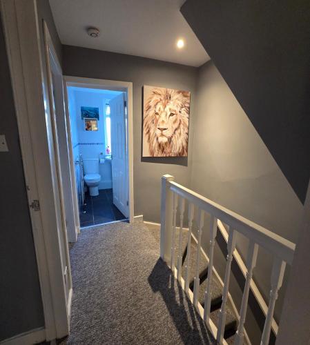 3 Bedroom FM Homes & Apartments Wishaw Motherwell in Вішоу
