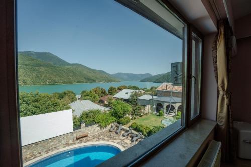 Tuvākā izklaides vieta, Villa Ananuri in Ananuri