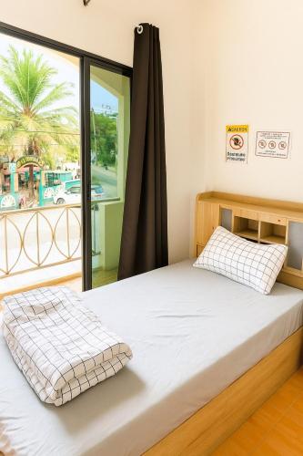 Balcony/terrace, Lawans Hostel near Pattaya Kart Speedway