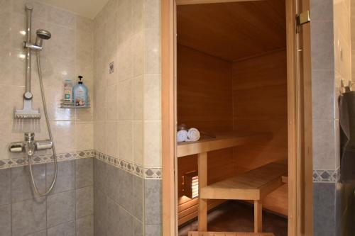 Lovely & spacious central apartment with sauna, Tallin (foto 9)