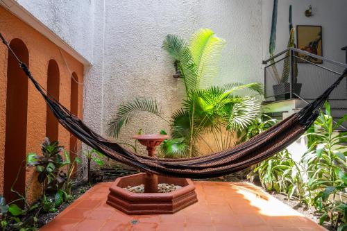 Colonial Villa in Laureles, Unique&Special House, Медельин (фото 5)