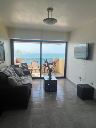 Apartamento frente a la playa lido, la Esmeralda in Puerto La Cruz