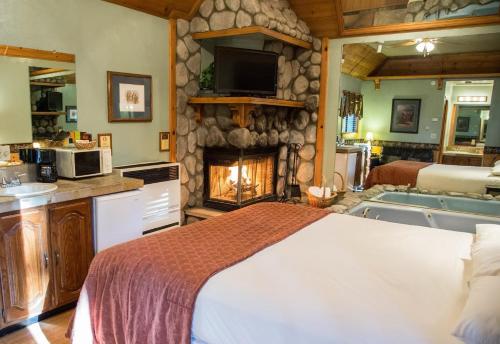 Sleepy Forest Cottages in Big Bear Lake, USA