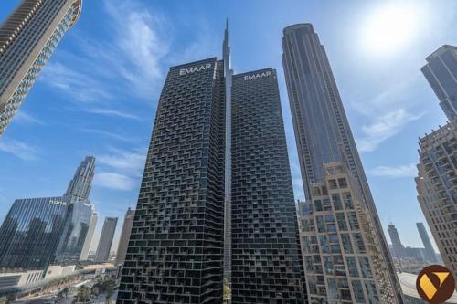 Vogue In the Heart of Downtown Walkable to Burj Khalifa & Dubai Mall Spacious Two Bedroom Apartment with Large Balcony and full Amenities, Dubaï (photo 4)