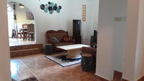 Afonta's Greenhouse Retreat in Kunkujang Jattaya