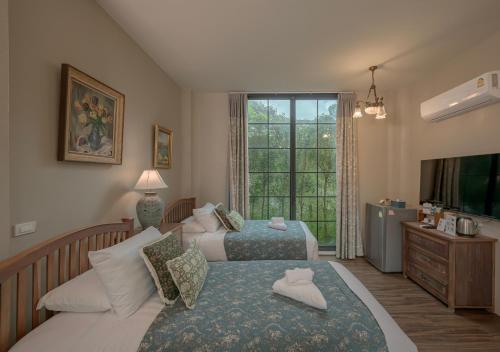 room detail thumbnail 1
