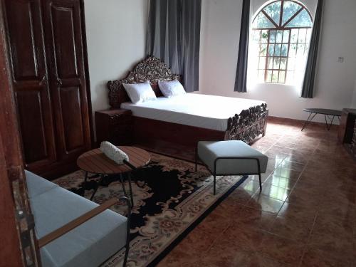 Afonta's Greenhouse Retreat in Kunkujang Jattaya