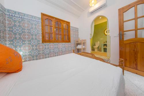 room detail thumbnail 0