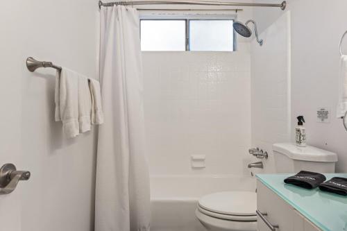 Los Angeles charming big house, king bed, parking, EV, Los Angeles (photo 3)
