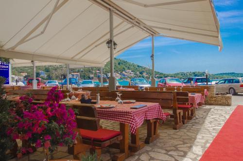 Hotel Plava Laguna in Tisno