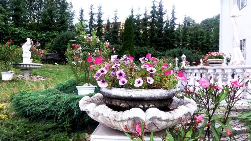 Hotel Garni - image 9