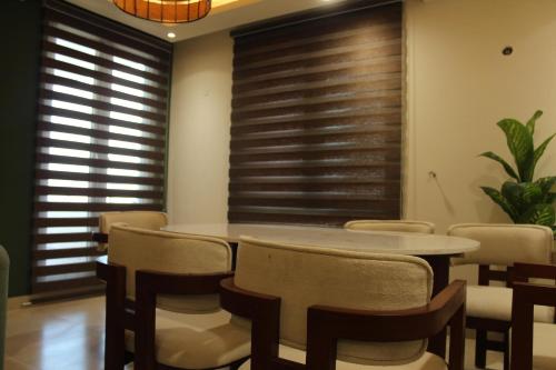 Executive Apartments at Goldcrest Mall DHA phase 4 by Nirvana Nests - image 6