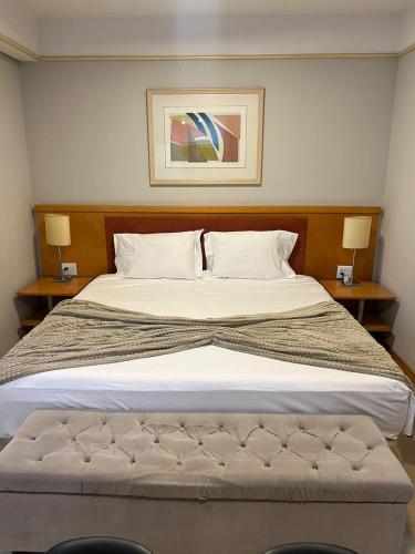 Hotel Bienal Flat Executivo - UH 304