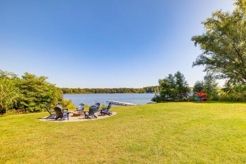 Live Large on Saddle Lake! Family Home with Dock