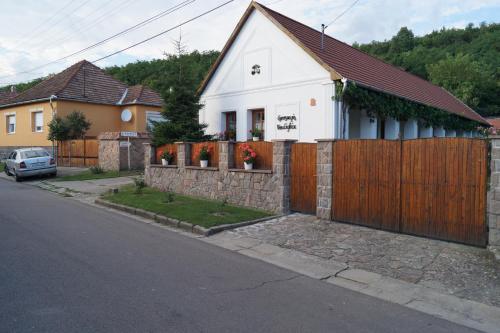 Accommodation in Szomolya