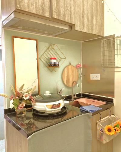 Entire apartment with kitchenette and fully equipped bathroom in 타이 콕 추이